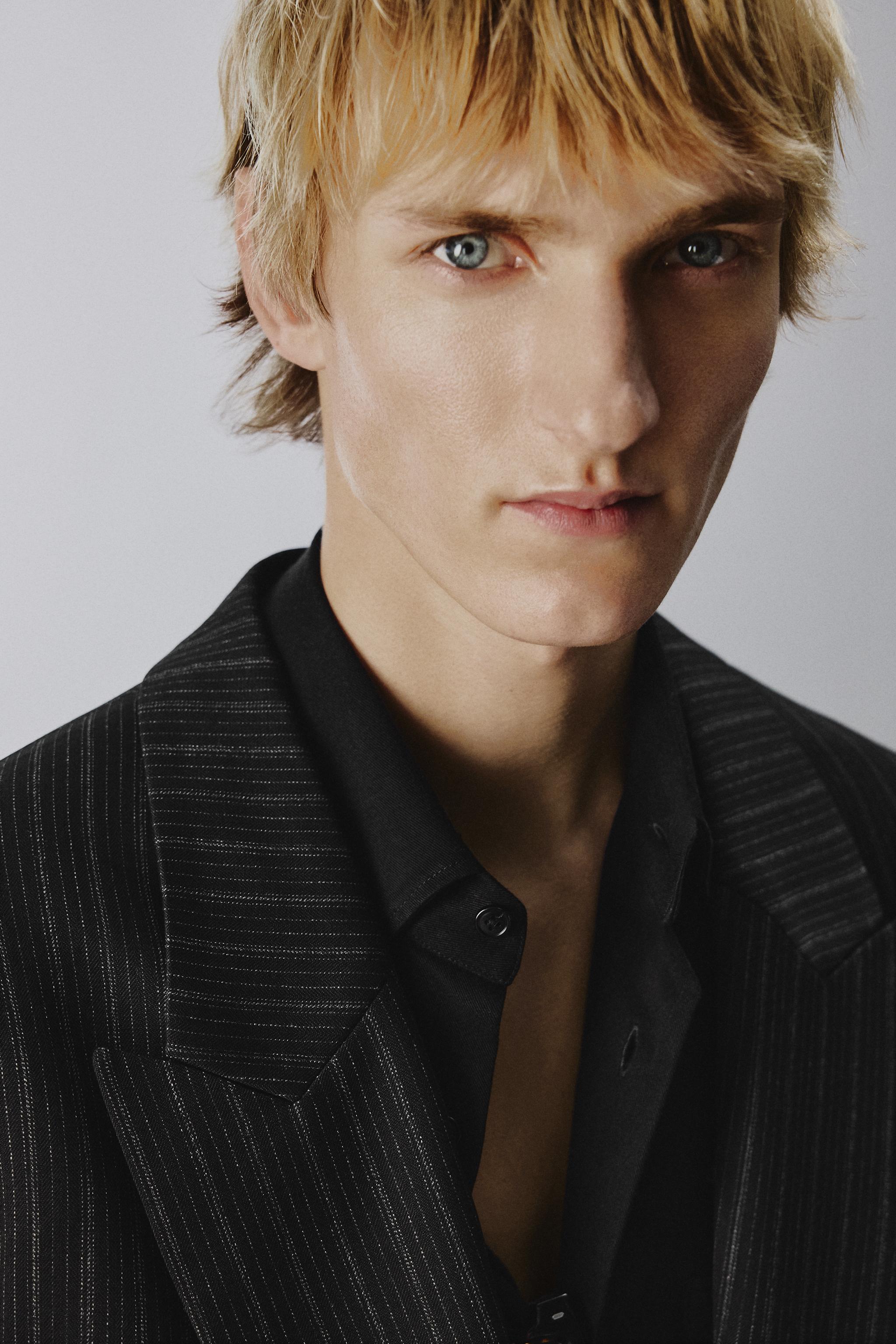 DOUBLE BREASTED PINSTRIPE SUIT BLAZER